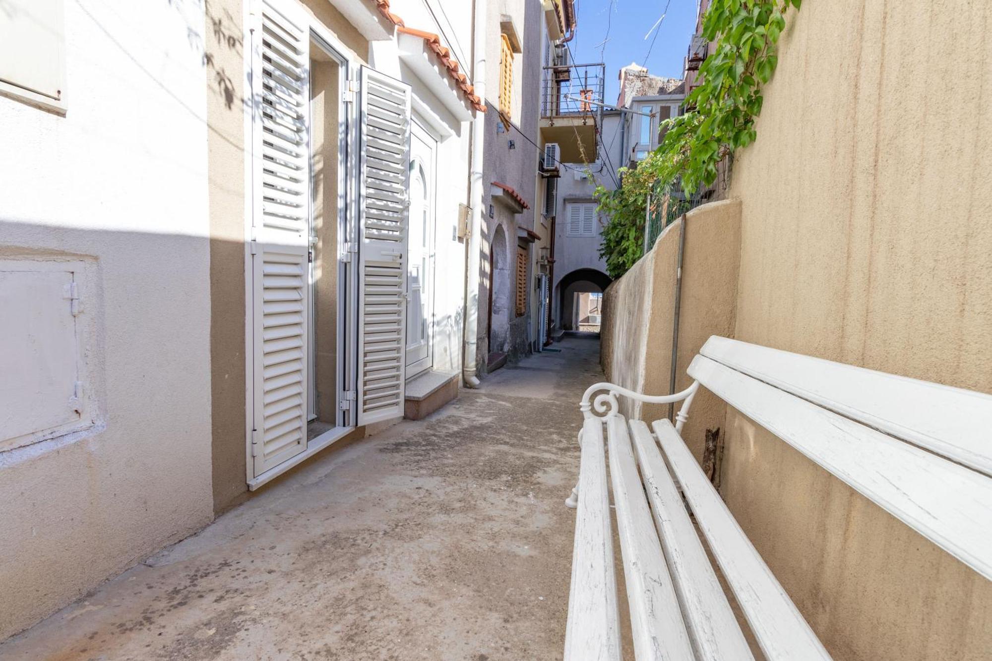 Ulica Dvori Narca 12 Apartment 4+2 Per. باشْكا المظهر الخارجي الصورة